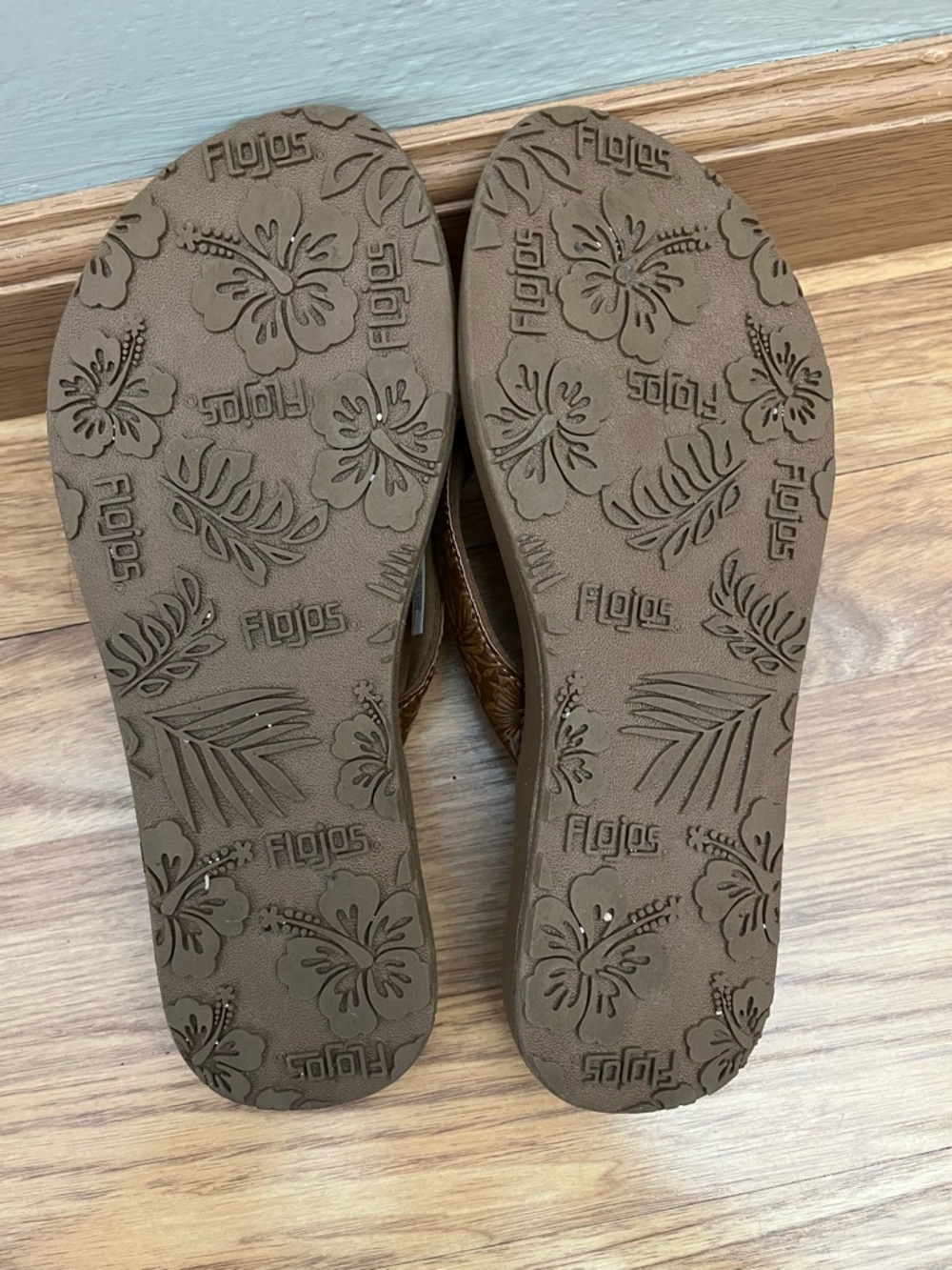 Like New Flojos Rosita Brown Floral-Embossed Flip Flops in size 7 - Picture 2 of 3